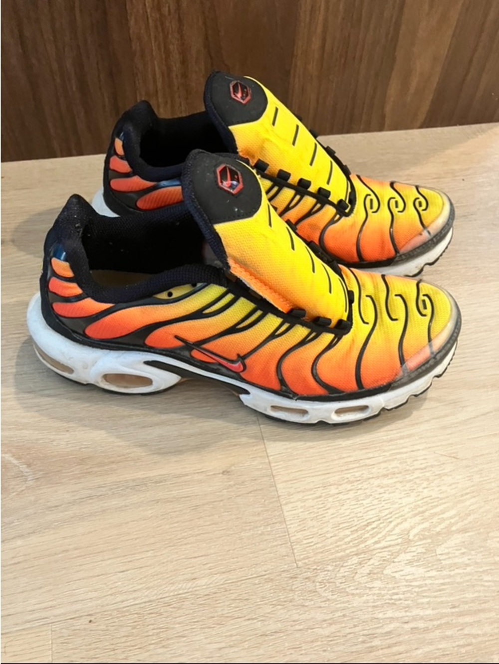 Nike Air Max Plus Men's Sunset Yellow and Orange Gradient Sneakers